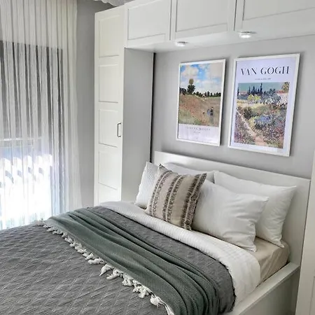 Luxurious, Cozy, Spacious 1+1 Studio In Karsiyaka Apartment