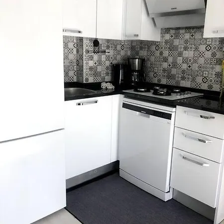 Appartement Luxurious, Cozy, Spacious 1+1 Studio In Karsiyaka