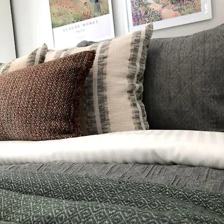 Luxurious, Cozy, Spacious 1+1 Studio In Karsiyaka *